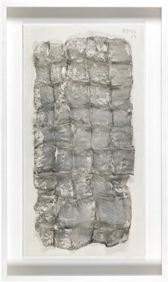 Folding wire whitened (Drahtfaltung verweißt) by 
																			Herbert Zangs